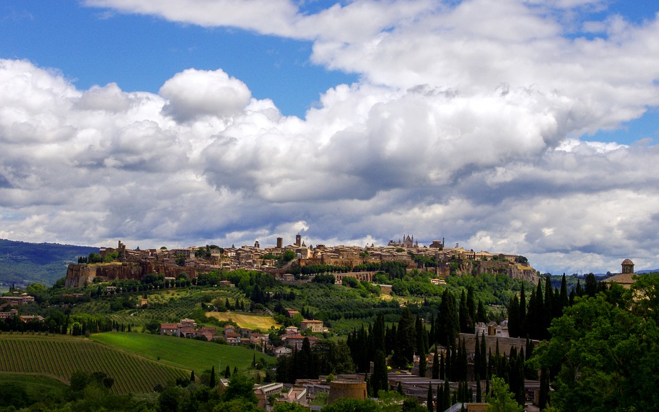 Deumidificazione di murature in tufo controterra